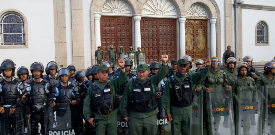 Destacan desempeño de funcionarios durante situación irregular en la Catedral