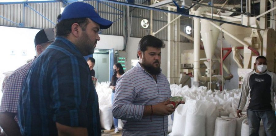 Con 76 toneladas de arroz arrancan planta empaquetadora de Punta de Mata.