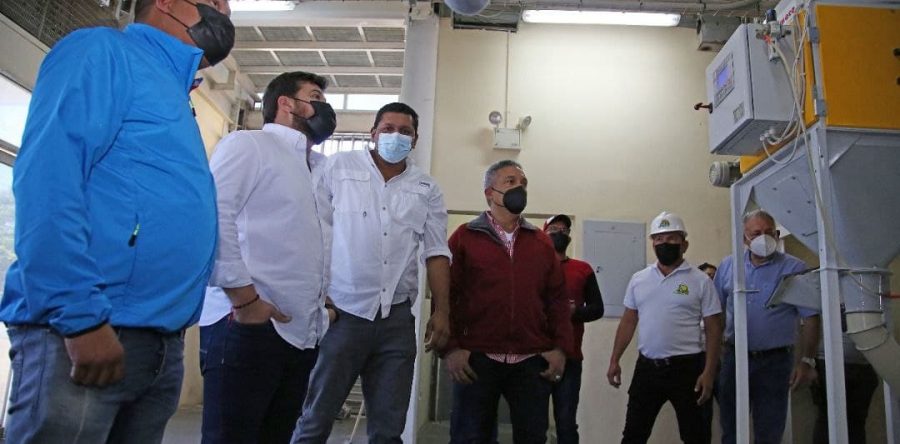 Luna impulsa producción en procesadora de harina de maíz “Juana Ramírez”.