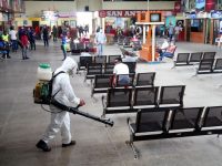 Desinfectan espacios y unidades en el terminal de Maturín.