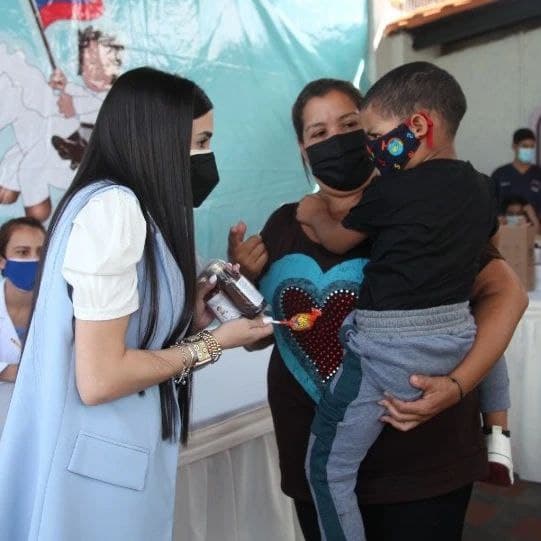 Fundación El Niño Simón realiza jornada de vacunación en Las Palmeras.