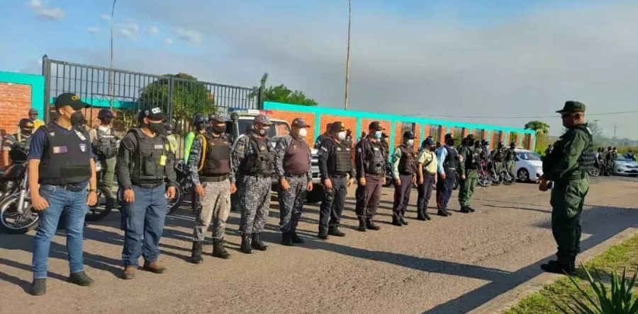 Desplegados 110 funcionarios de seguridad en parroquia Santa Cruz.