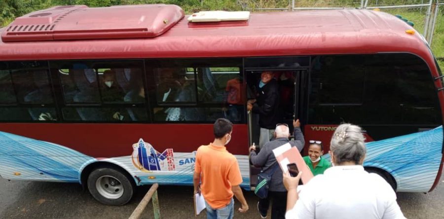 Ruta Bolivariana abrazó a 10 escuelas de Punceres.