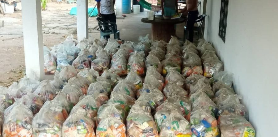 Distribuyen más de 14 mil bolsas de alimentos en Cedeño.