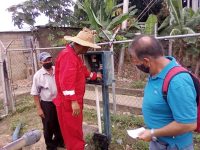 Sustituyen pieza quemada en tablero eléctrico del pozo de Barrio Bolívar.