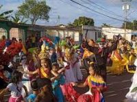 Fundación TNA festeja carnaval infantil en Los Cortijos con 300 niños.