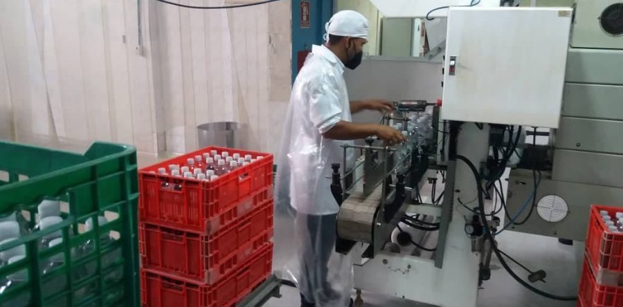 Gobernador Ernesto Luna reactivó planta embotelladora de agua mineral El Turpial.