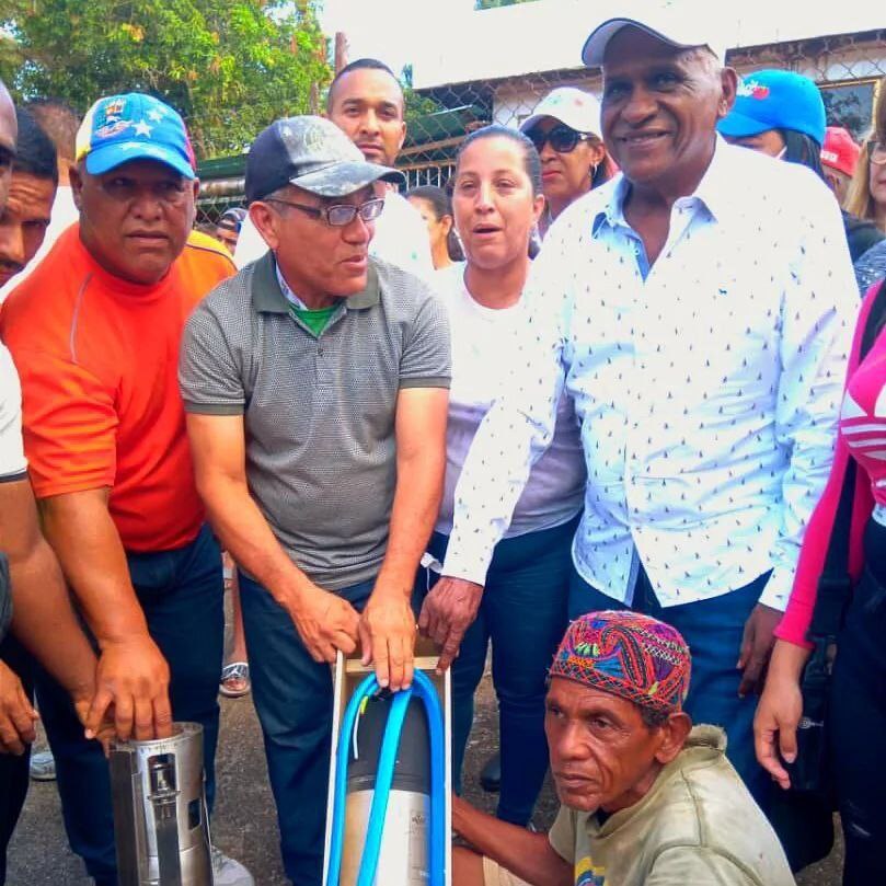 Entregan bomba de 20 HP en Alto Barbarito del municipio Bolívar.