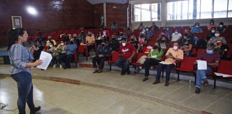 Clsem se reúne con emprendedores para explicar Ley de Emprendimiento.