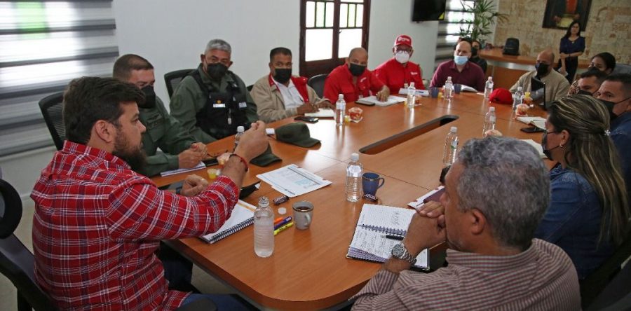 Gobernador Ernesto Luna optimiza suministro de gasolina en Monagas.