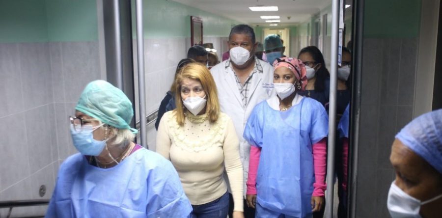 Inspeccionan áreas en recuperación dentro del hospital central de Maturin.