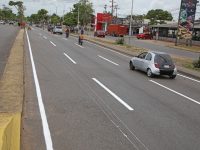 Ejecutivo regional inicia demarcación en avenida Raúl Leoni de Maturín.