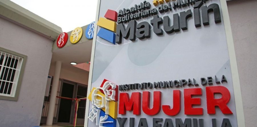 Con modernos espacios y equipos de alta tecnología reinauguran la Casa de la Mujer y la Familia.