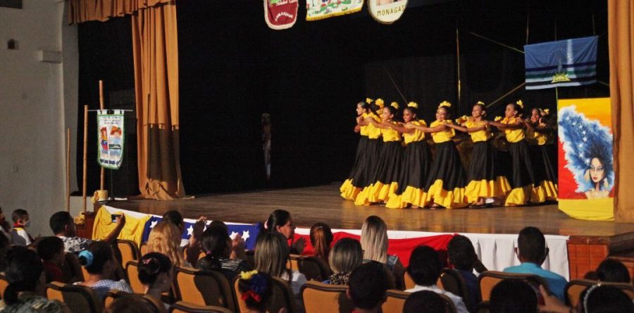 Con actos culturales celebran decimoquinto aniversario del Samanna.