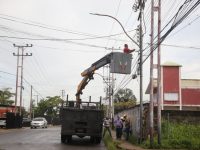Alcaldesa Fuentes potencia alumbrado público en cinco calles de Juanico.