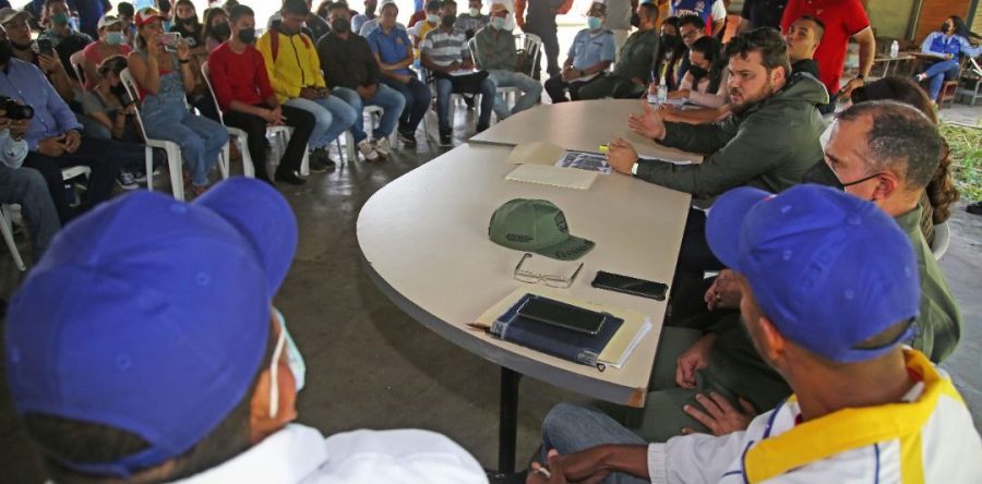 Gobernador Ernesto Luna creará comisión para mejorar sede del campus de la UDO.