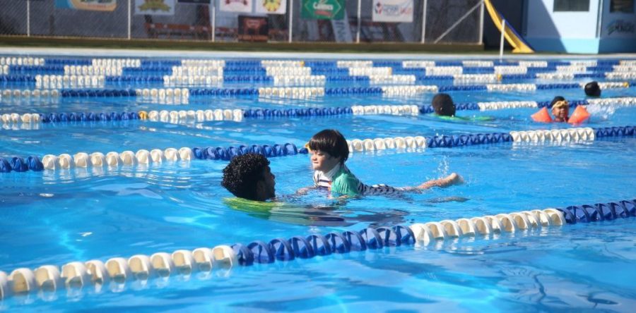 Niños con condiciones especiales dan apertura al II campeonato Estadal de natación.