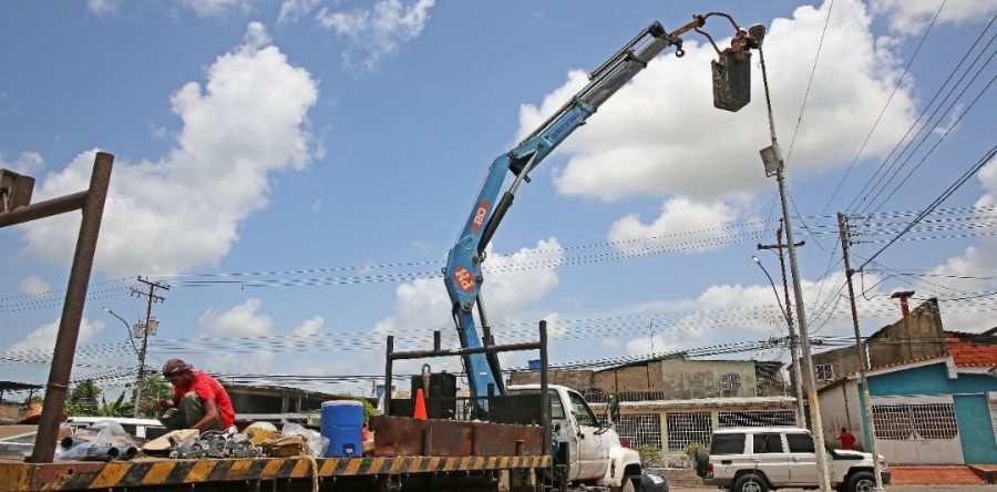Bien bonito y alumbrado dejan el sector Los Guaritos III Platabanda.