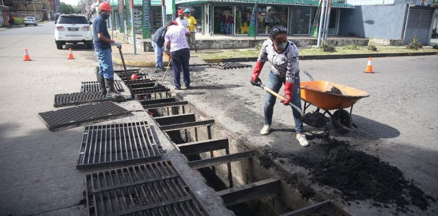 En 18 días Ana Fuentes saneó 15,31 kilómetros de alcantarillado en Maturín.