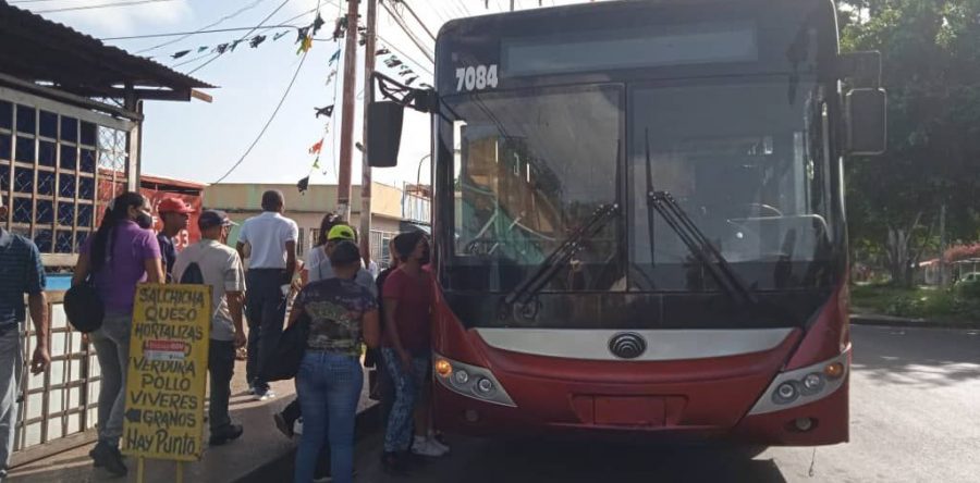 Autoridades evalúan peticiones de transportistas organizados.