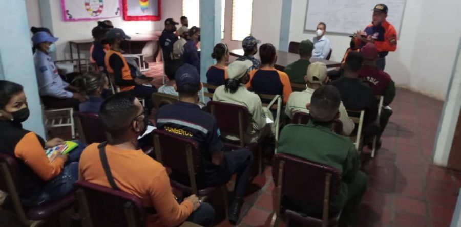 Imparten curso de emergencias en los municipios Acosta y Caripe.