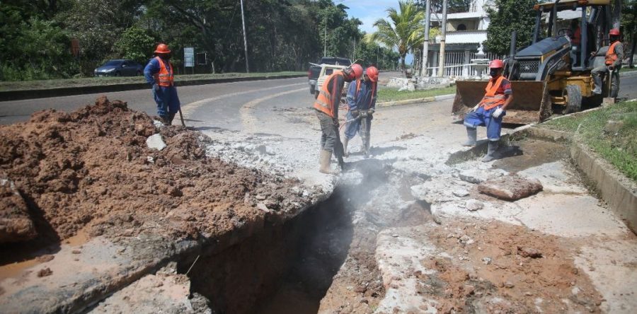 Restablecen suministro de agua en el sector Alberto Ravell de Maturín.