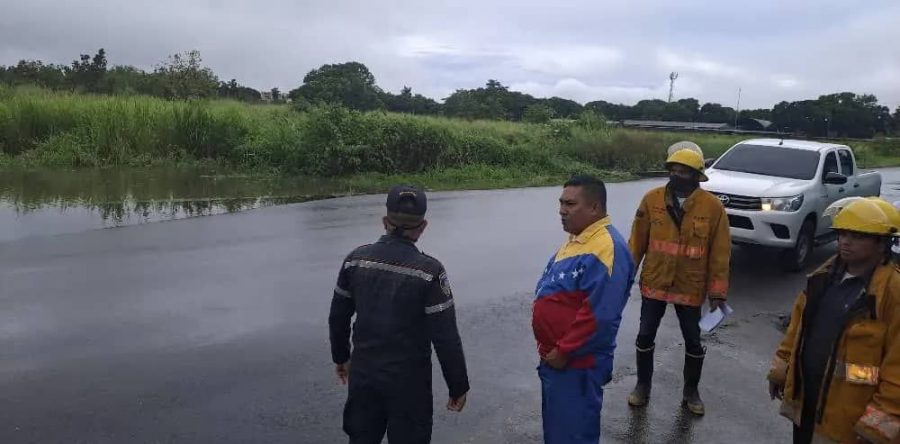 Supervisan sectores afectados por fuertes lluvias en Maturín.