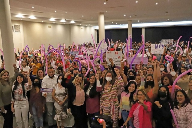 Alcaldesa Ana Fuentes encabezó encuentro con más de 600 mujeres de Maturín.