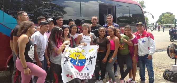 Gobernador Ernesto Luna garantiza apoyo para traslado de deportistas a competencias nacionales.