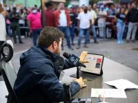 Gobernador Ernesto Luna entrega ambulancia al municipio Cedeño.