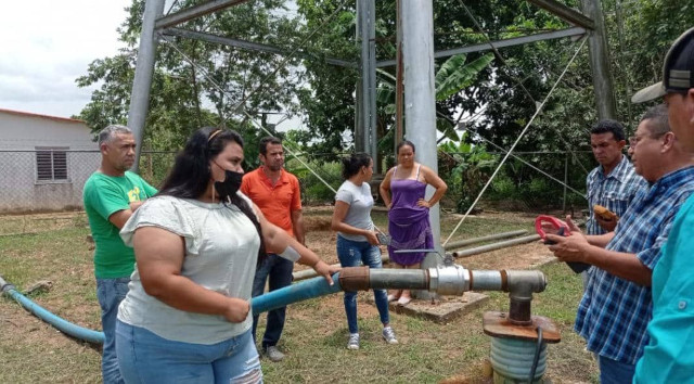 Reactivan servicio de agua en el sector Tejero Viejo de Santa Bárbara