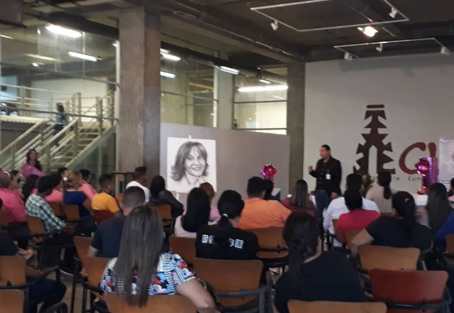 Realizan conversatorio sobre protección a la Mujer en el Icum