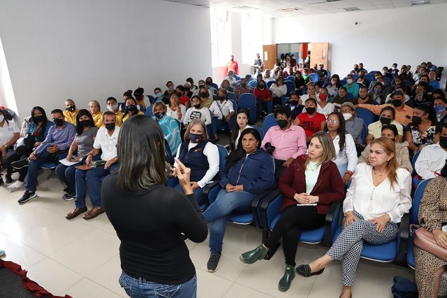 Capacitan a docentes de Caripe y Acosta en materia de protección de niños, niñas y adolescentes