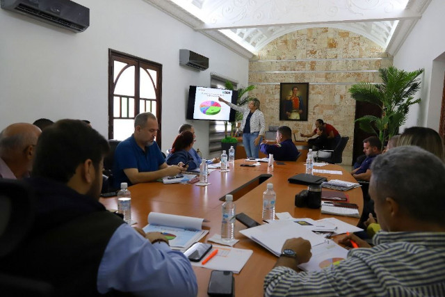 Gobernador Ernesto Luna intensificará abordajes a estructuras educativas