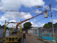 Instalan más de 190 luminarias en comunidades de Caicara de Maturín.