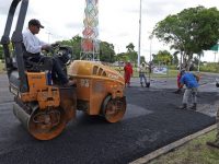 Colocan 16.5 toneladas de asfalto en la vía principal de Las Cocuizas en Maturín.