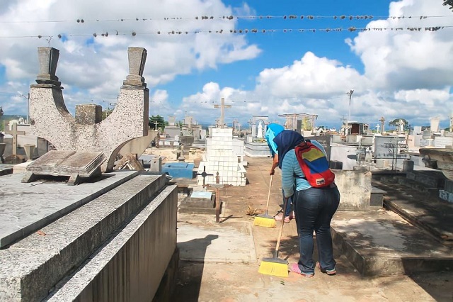 Alcaldía de Cedeño realizó plan de limpieza en 12 cementerios.