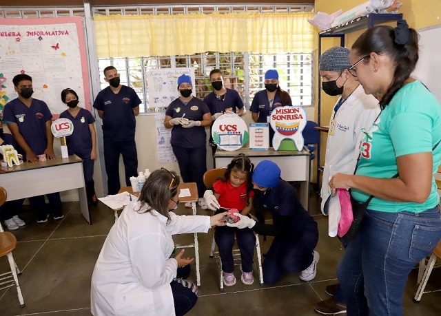Más de 700 familias de la calle Bomboná en Maturín recibieron atención médica y social.