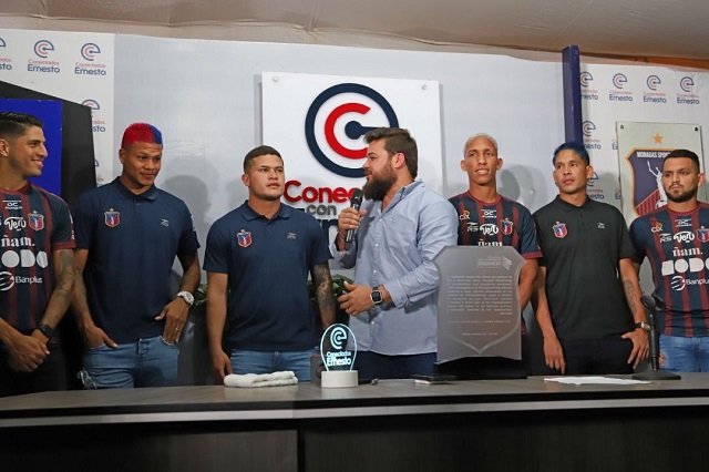 Gobernador Ernesto Luna felicitó a los “Guerreros de Guarapiche” por subcampeonato de la liga FUTVE 2022.