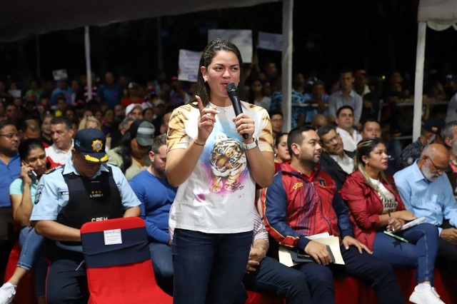 Alcaldesa Ana Fuentes ratifica ajuste vial con el nuevo esquema de paradas en Maturín.
