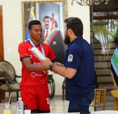 Gobernador Ernesto Luna: “Monagas es referencia deportiva en fútbol”.