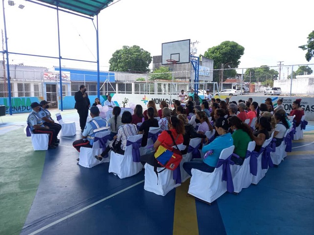 Cierran el mes violeta en Maturín con conversatorio sobre la erradicación de la violencia contra la mujer.