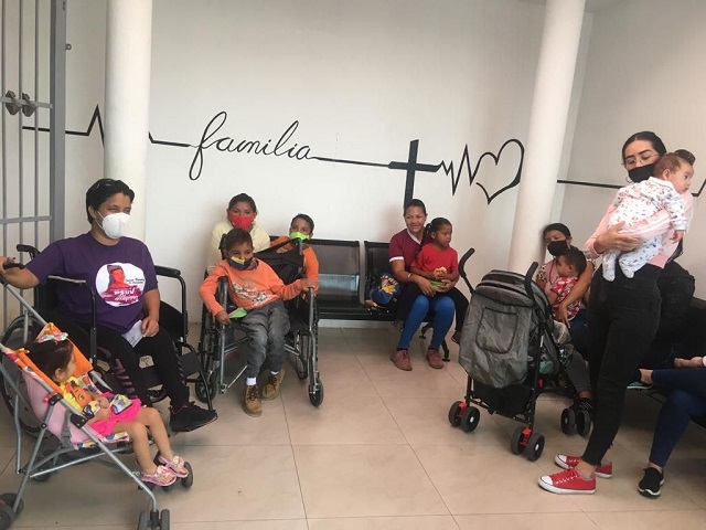 Alcaldía de Maturín realiza jornada médica para 95 mujeres y niños con discapacidad.
