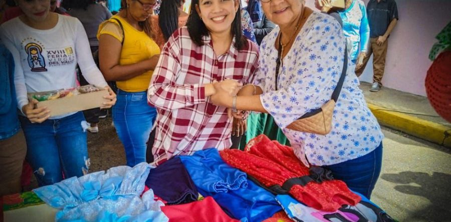 Realizan expo venta navideña en Punta de Mata y El Tejero.