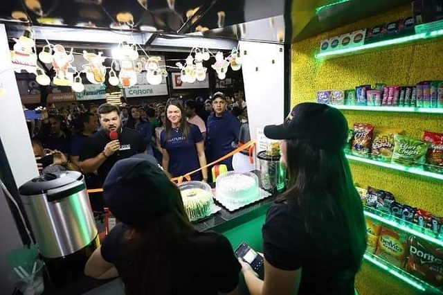 Maturineses disfrutan de ferias navideñas en la plaza Rómulo Gallegos y el Paseo Bolívar.