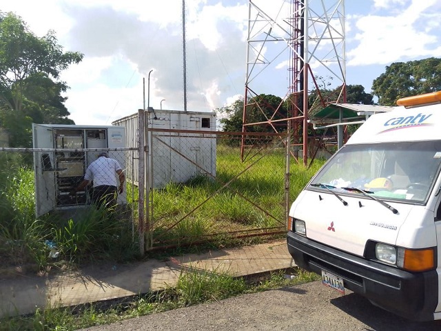 Población agradece restitución del servicio de Cantv en Santa Bárbara.