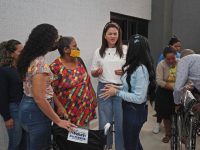 Entregan ayudas técnicas a trabajadores de la Alcaldía