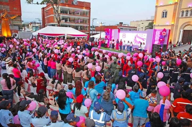 Con un colorido y emotivo acto celebran el día de la Mujer en Monagas