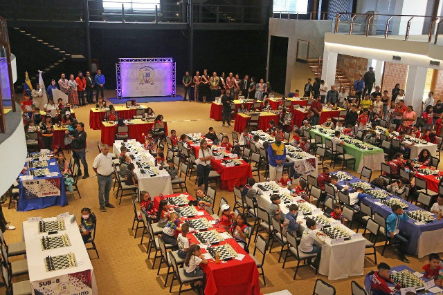 Gobernador Ernesto Luna inaugura Campeonato Nacional Infantil de Ajedrez