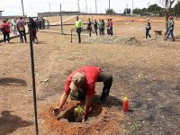 Comuneros, jóvenes y deportistas reivindican en Punta de Mata el legado del Comandante Chávez.